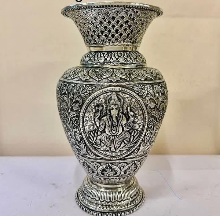 Kalash & Vase